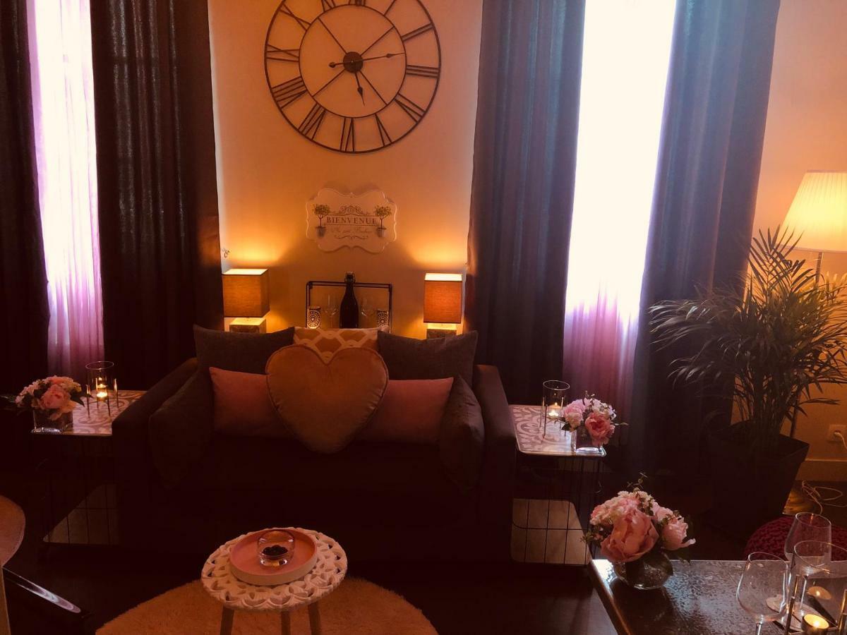 Bienvenue Au Petit Bonheur Appartement Honfleur Buitenkant foto