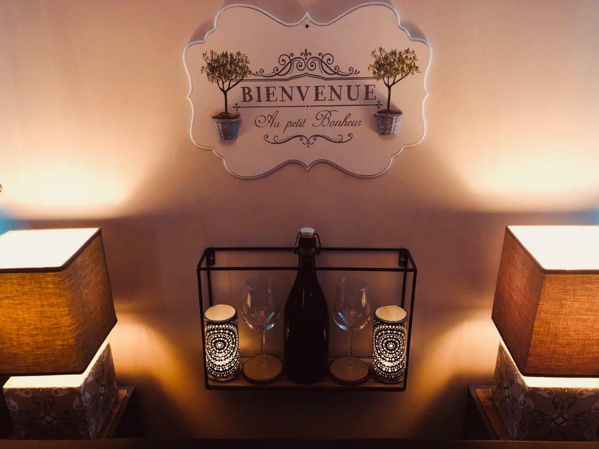 Bienvenue Au Petit Bonheur Appartement Honfleur Buitenkant foto
